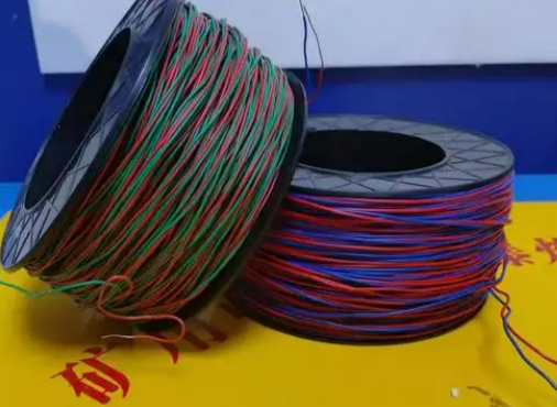 西畴放炮线的主要材质有哪些？不同材质的适用场景有何区别？