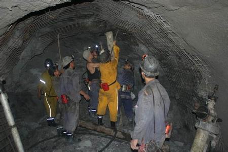西畴工程爆破中的危险因素分析以及应对工程爆破危险的措施